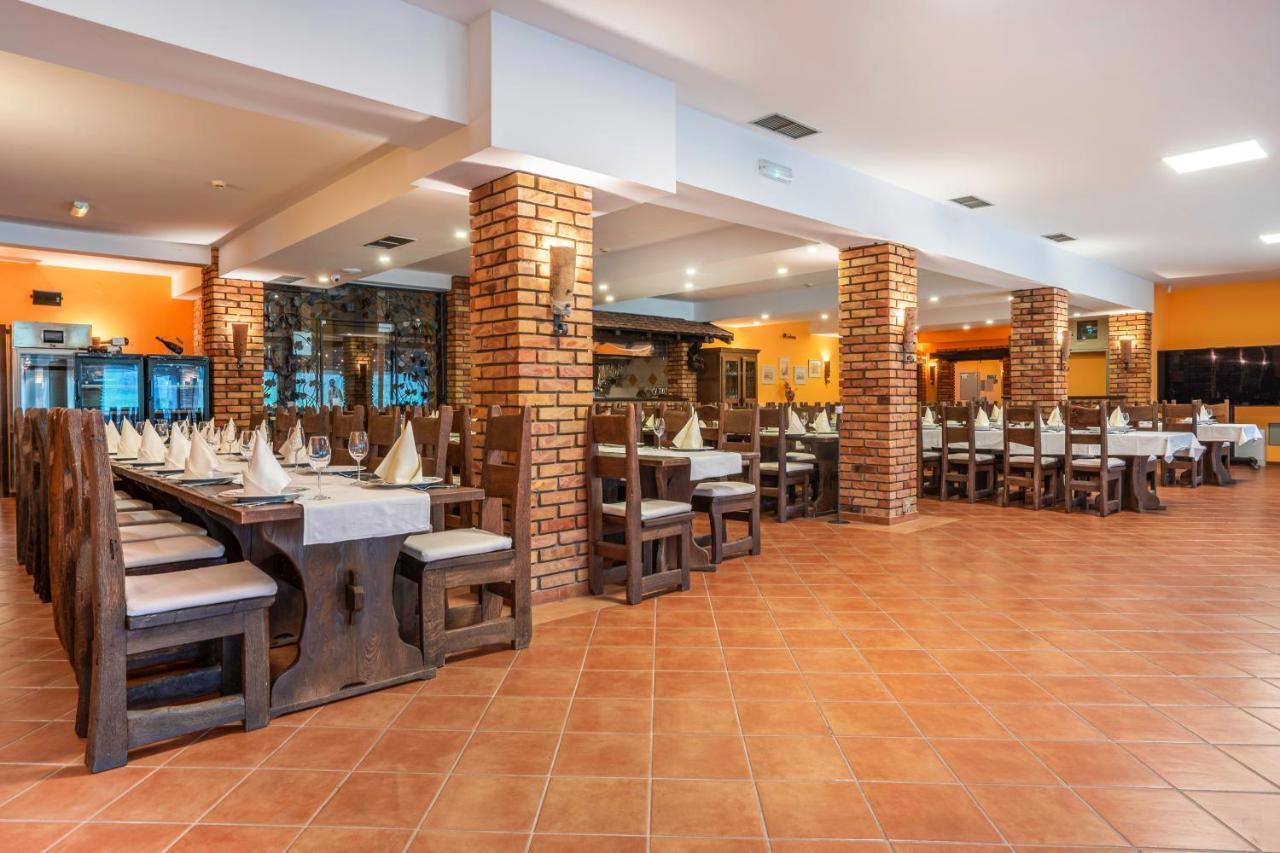 Stupnicki Dvori Winery Hotel Stupnik Brodski Buitenkant foto