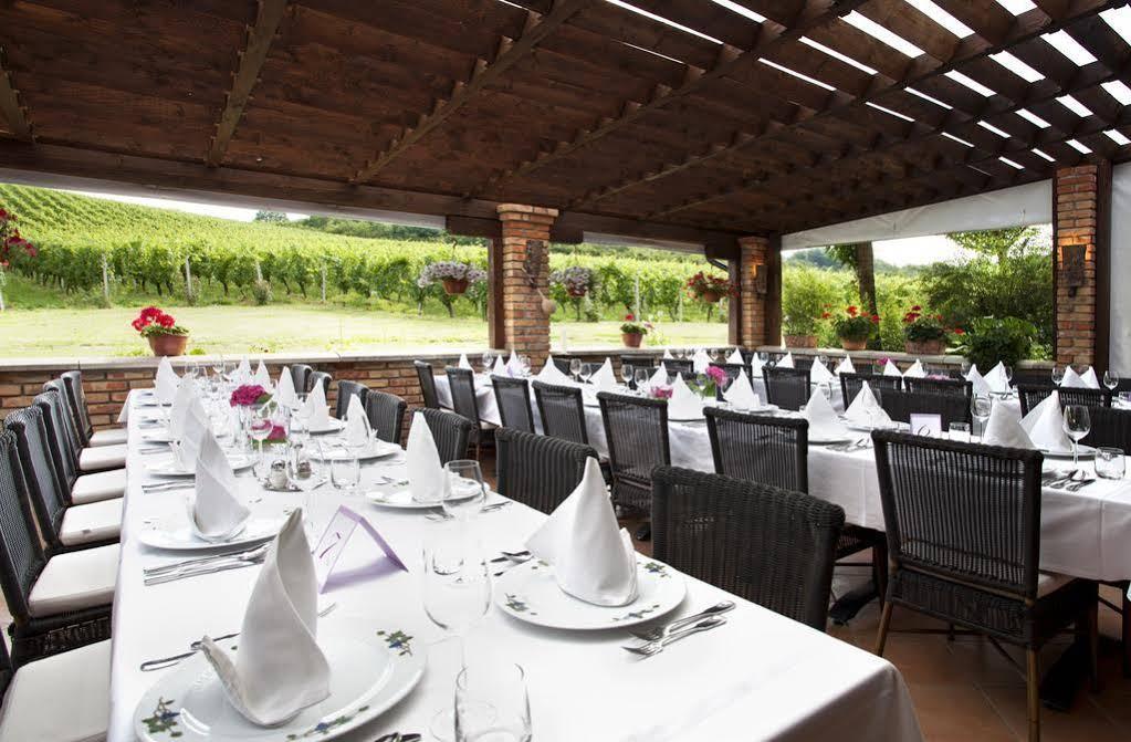 Stupnicki Dvori Winery Hotel Stupnik Brodski Buitenkant foto